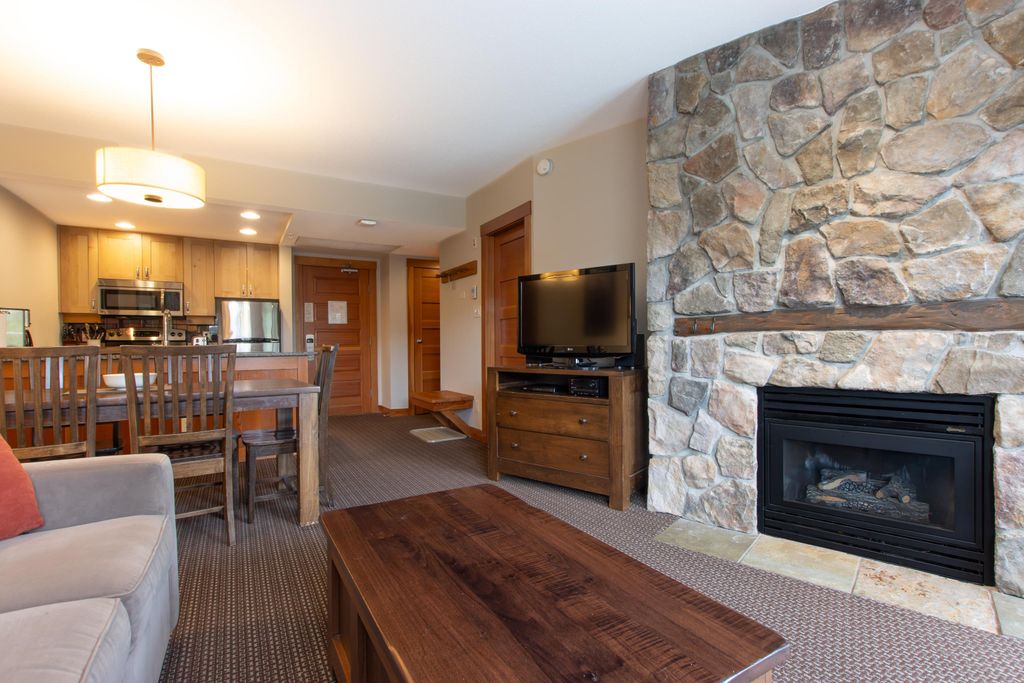 listing image 1101797181764375229