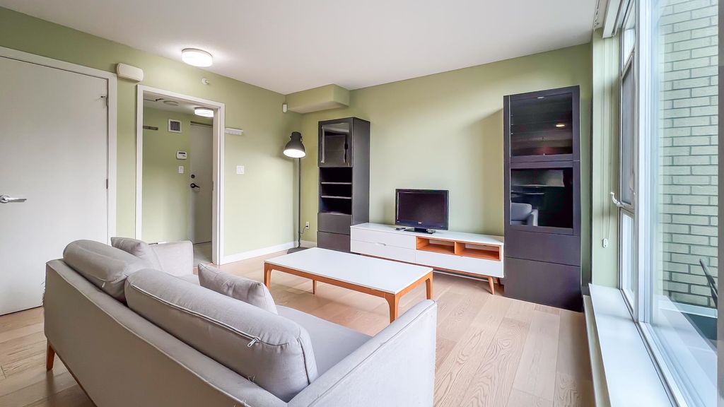 listing image 1106463553140123961