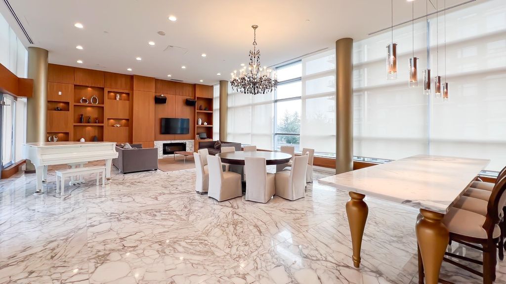 listing image 1109406693859529065