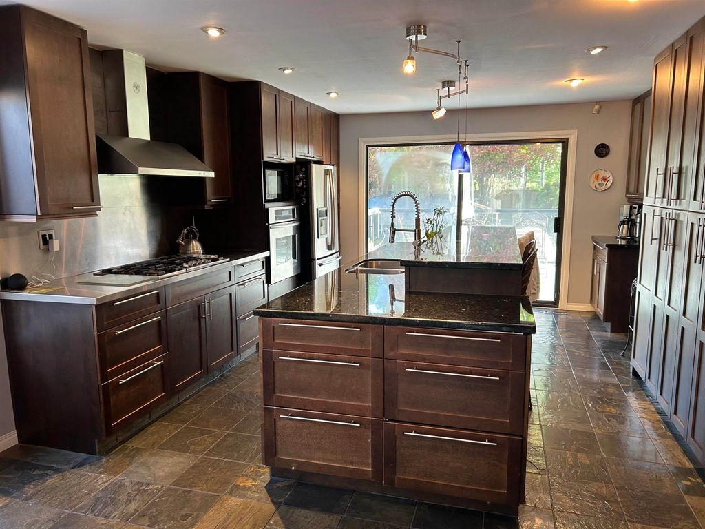 listing image 1108722094544111508