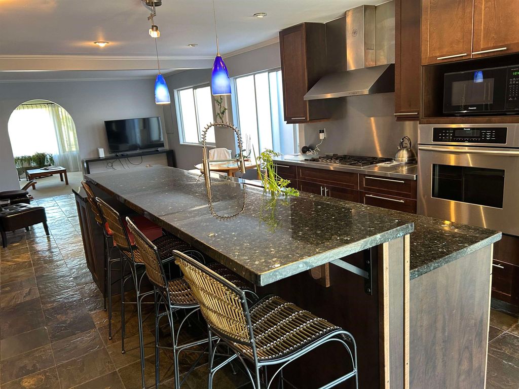 listing image 1105573053296139991