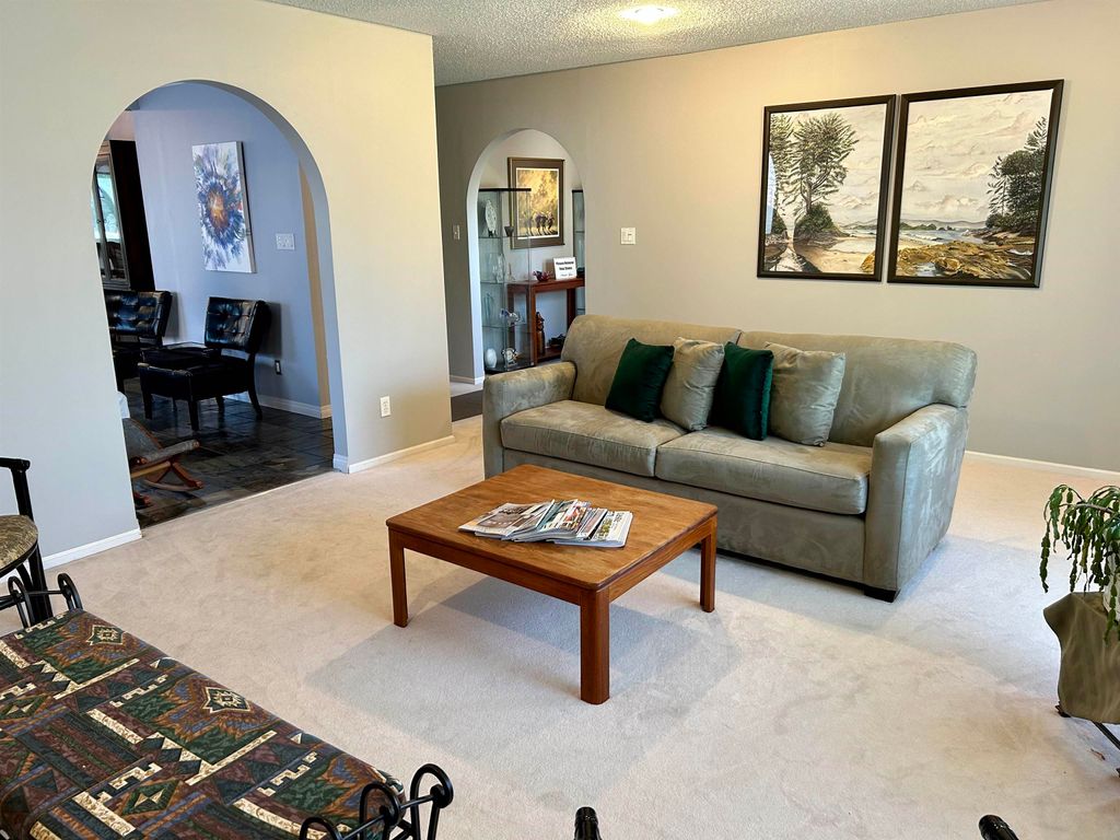 listing image 1100303644480911915