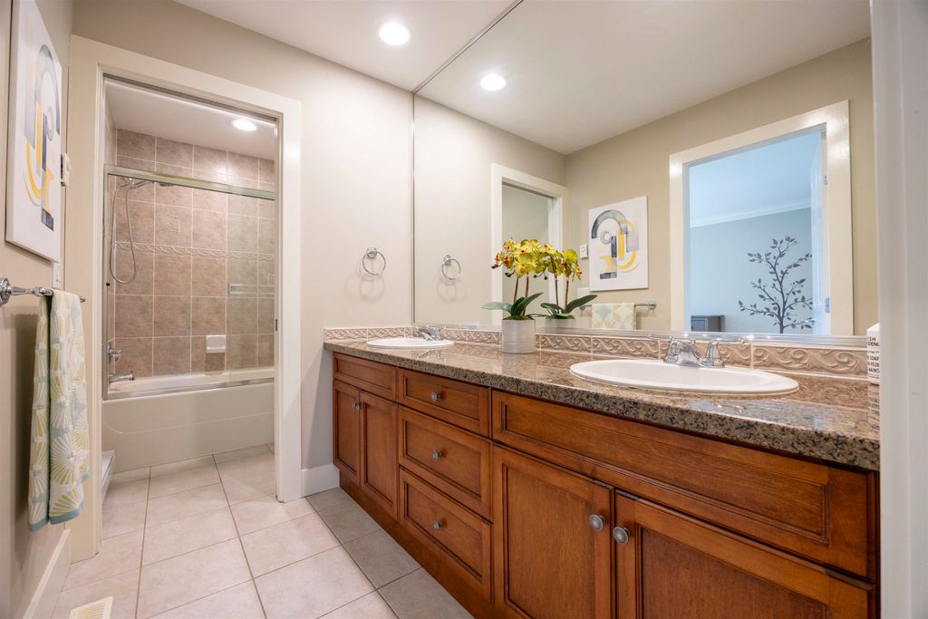 listing image 1106998929869139958