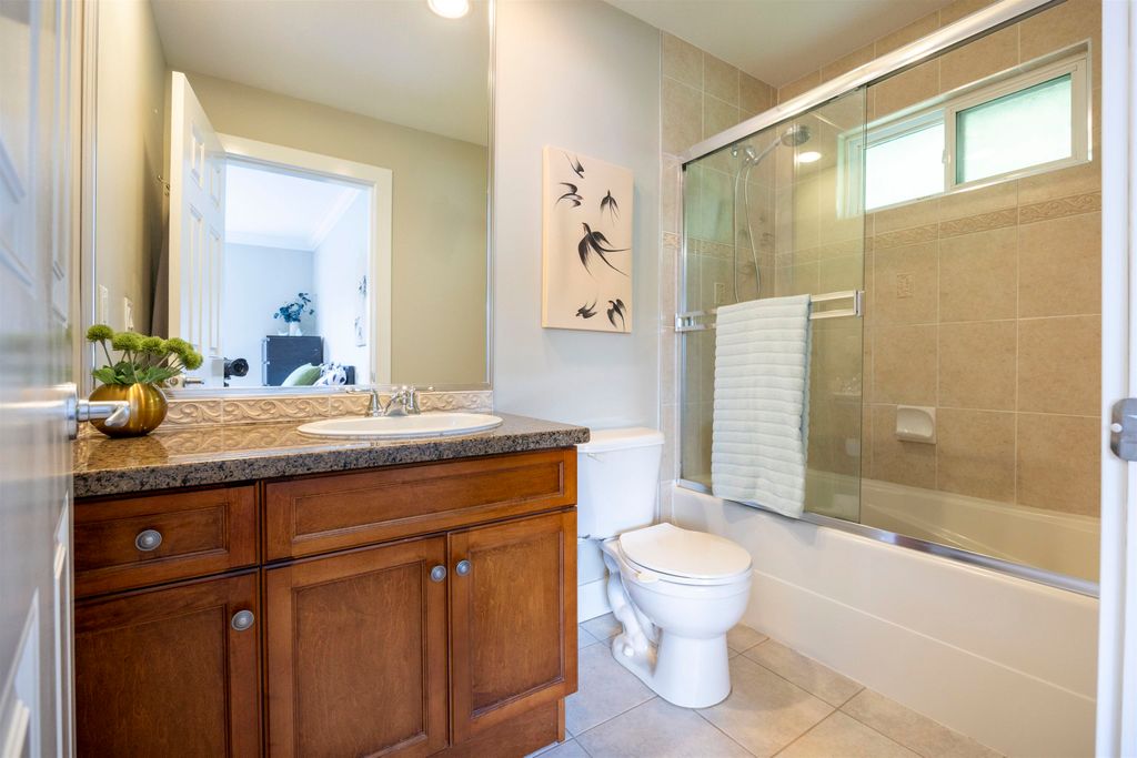 listing image 1108079242752401557