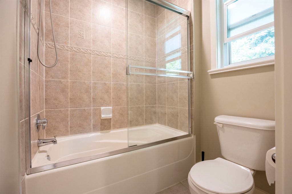 listing image 1109126926321558853