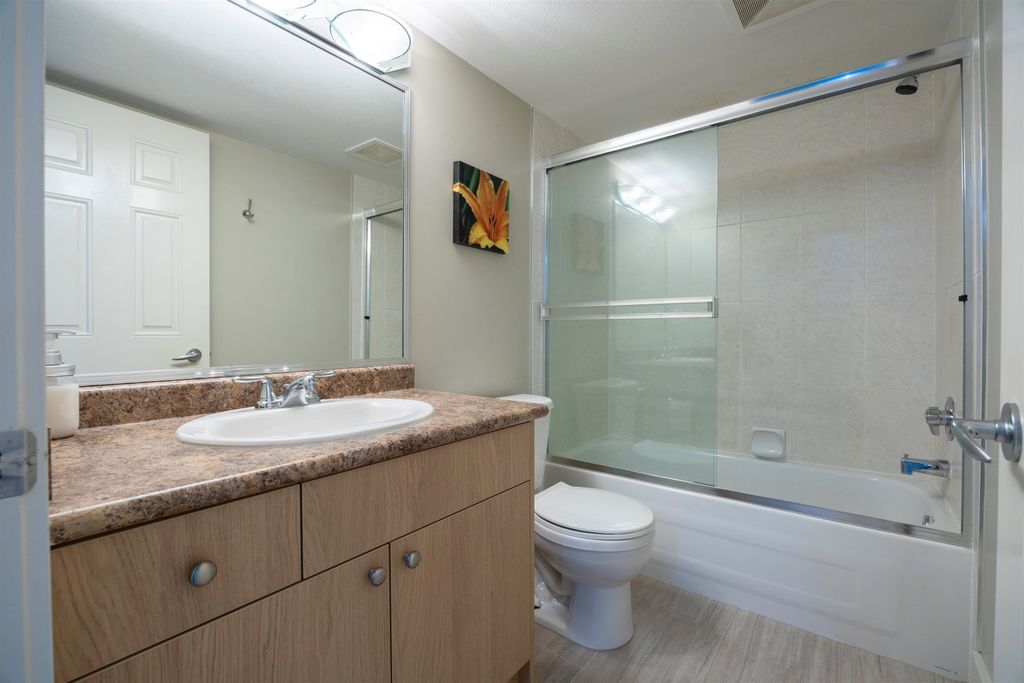 listing image 1109328605002808093