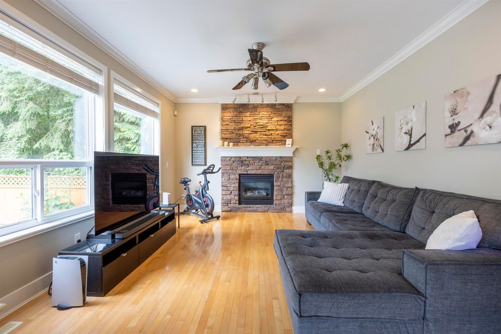 listing image 1104602024172927673