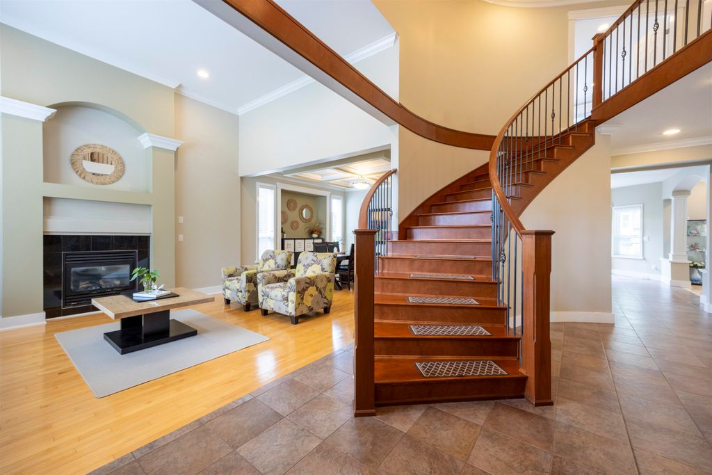 listing image 1100332399342401362