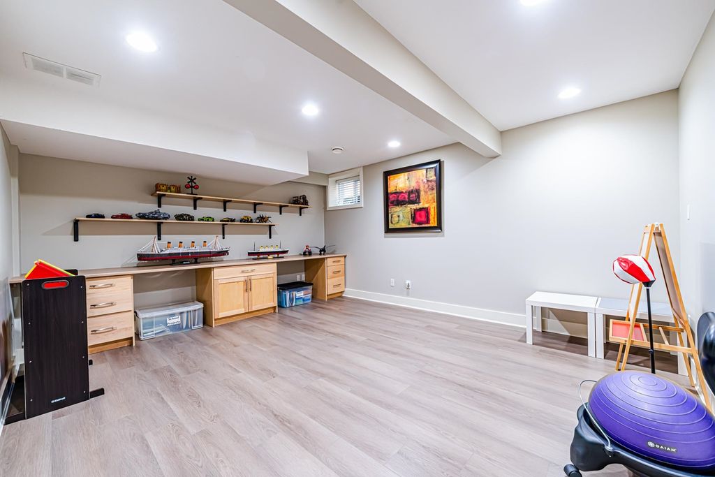 listing image 1100356687217003733