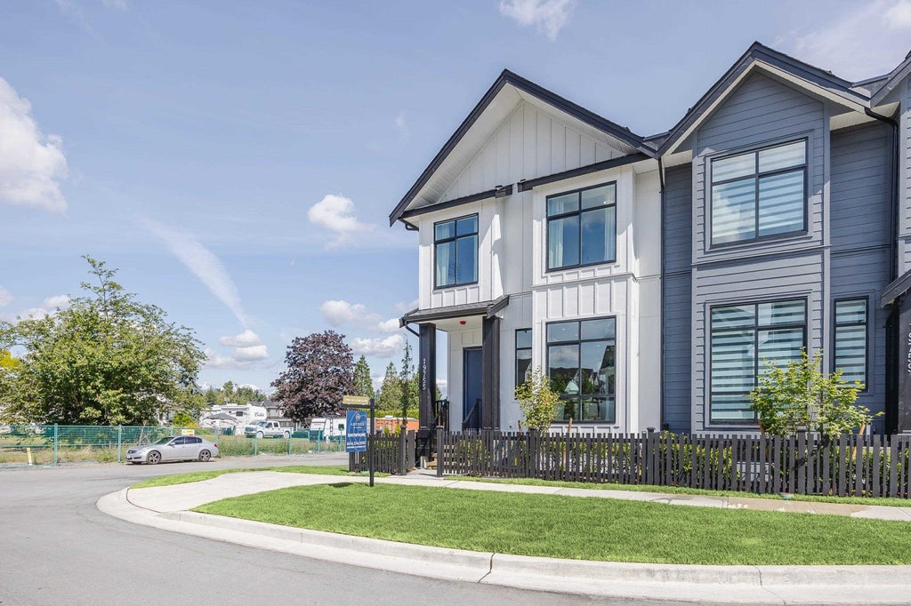 19779 75B AVENUE, LANGLEY, BC V2Y 1S1 - Image 2767526578.jpeg?d=l