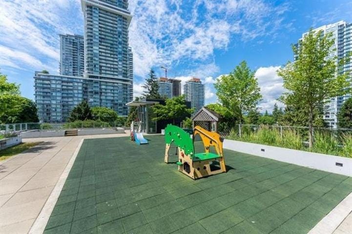 Photo of 13438 Central Avenue #1501, Surrey, BC V3T 0N2 (MLS # R3149494)