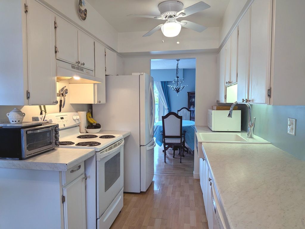 Photo of 32880 Bevan Way #114, Abbotsford, BC V2S 6R3 (MLS # R3130767)