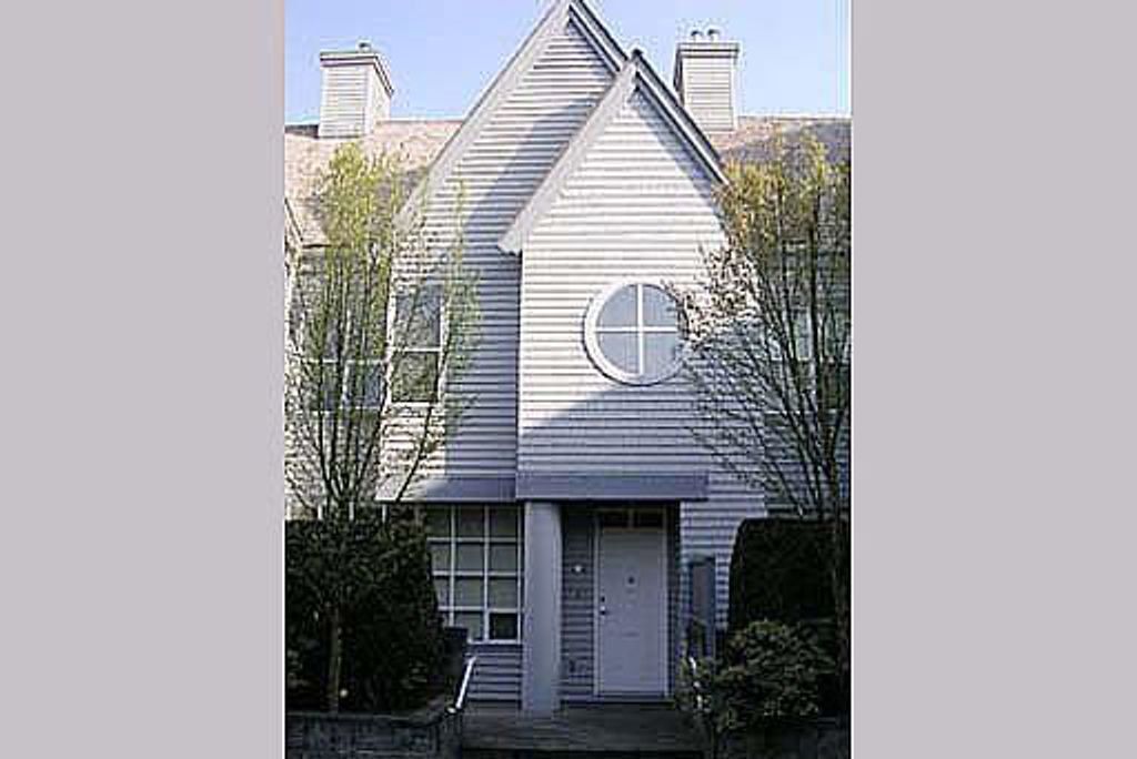 listing image 1106879361291600033