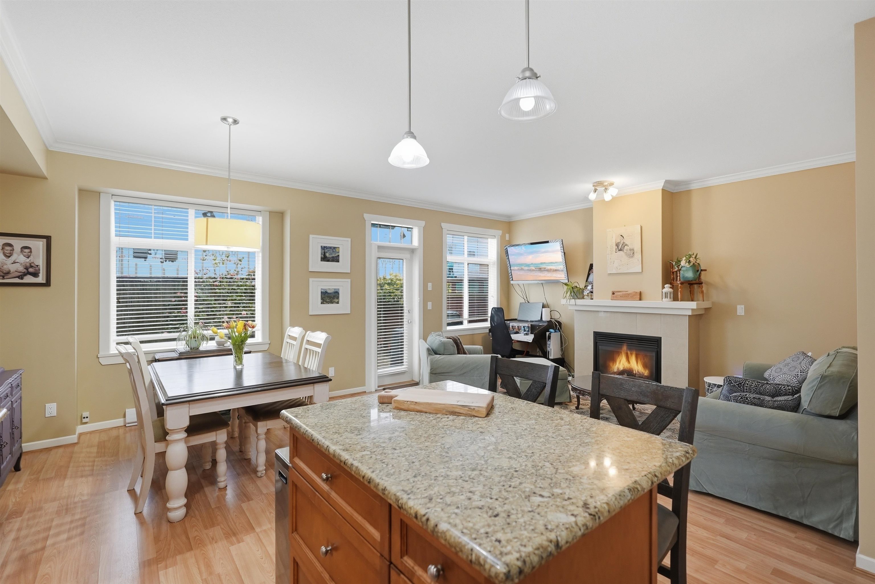 4910 Central Avenue 7