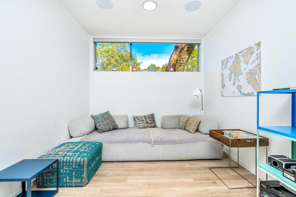 listing image 1101371857938649892