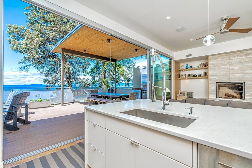 listing image 1101558161272691806