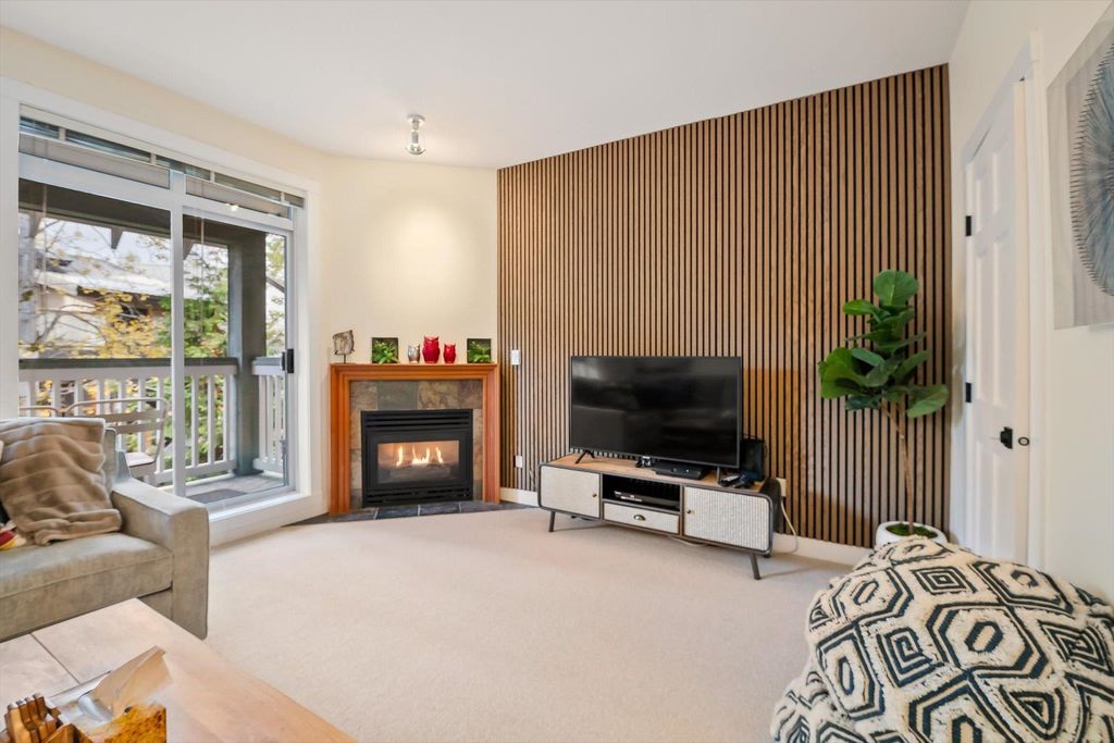 listing image 1102966203543799434