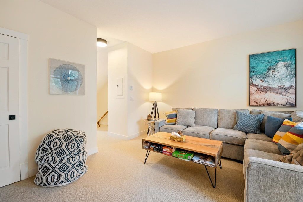 listing image 1109251137271326310