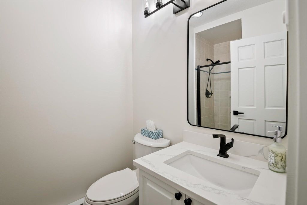 listing image 1107532126824551904