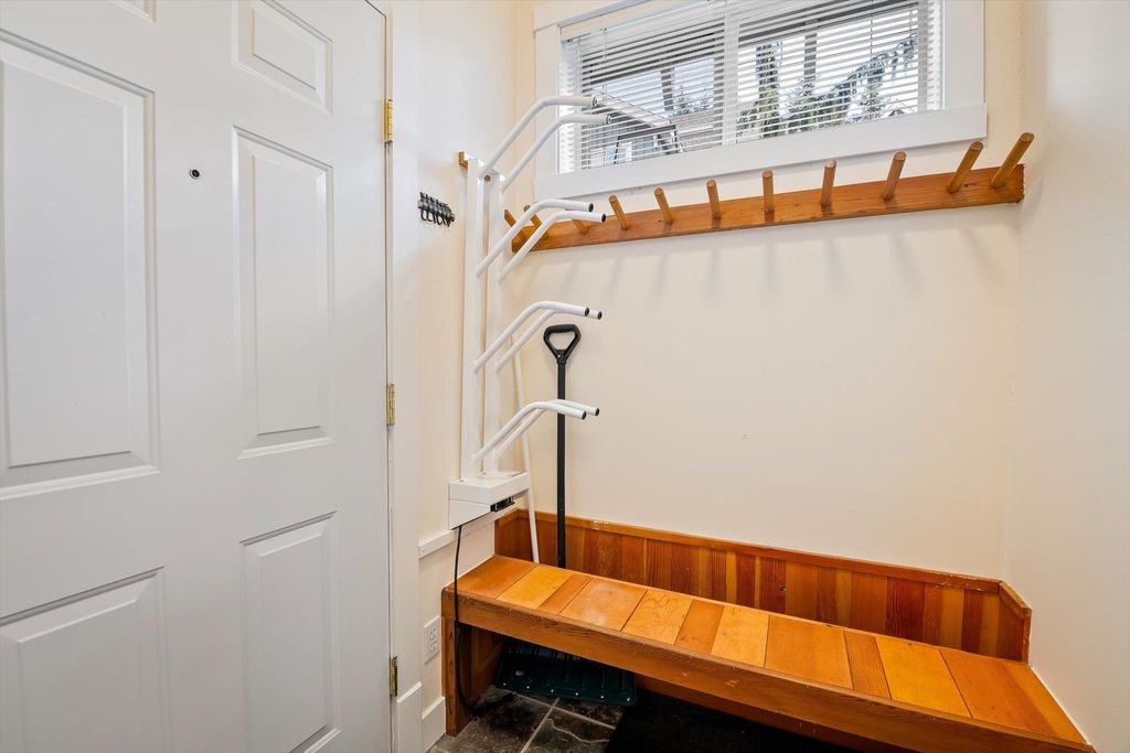 listing image 1104074029393410228