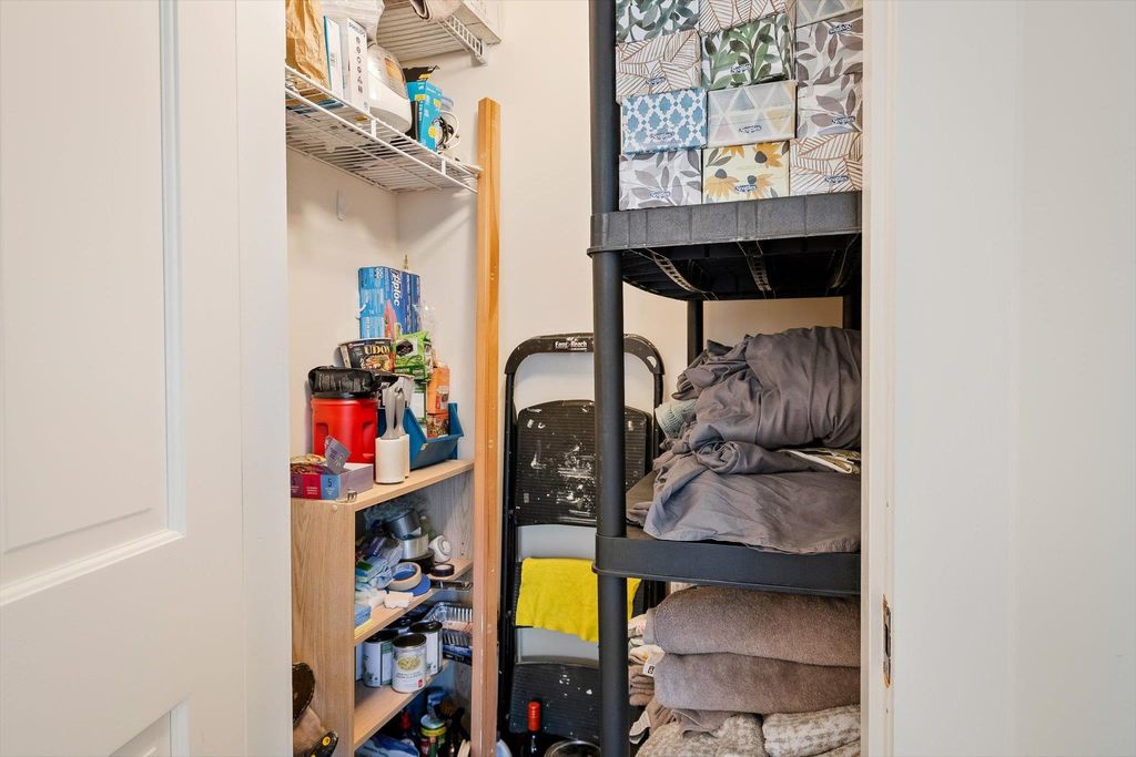 listing image 1107905332460365912