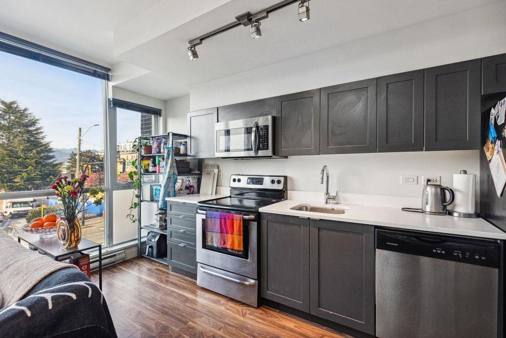 listing image 1106407265834776305