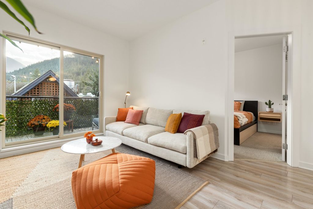 listing image 1100684673599158282