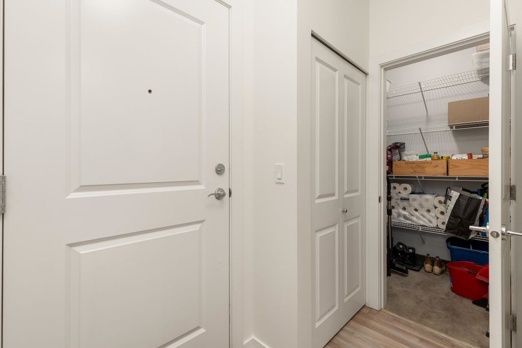 listing image 1107515241034068628