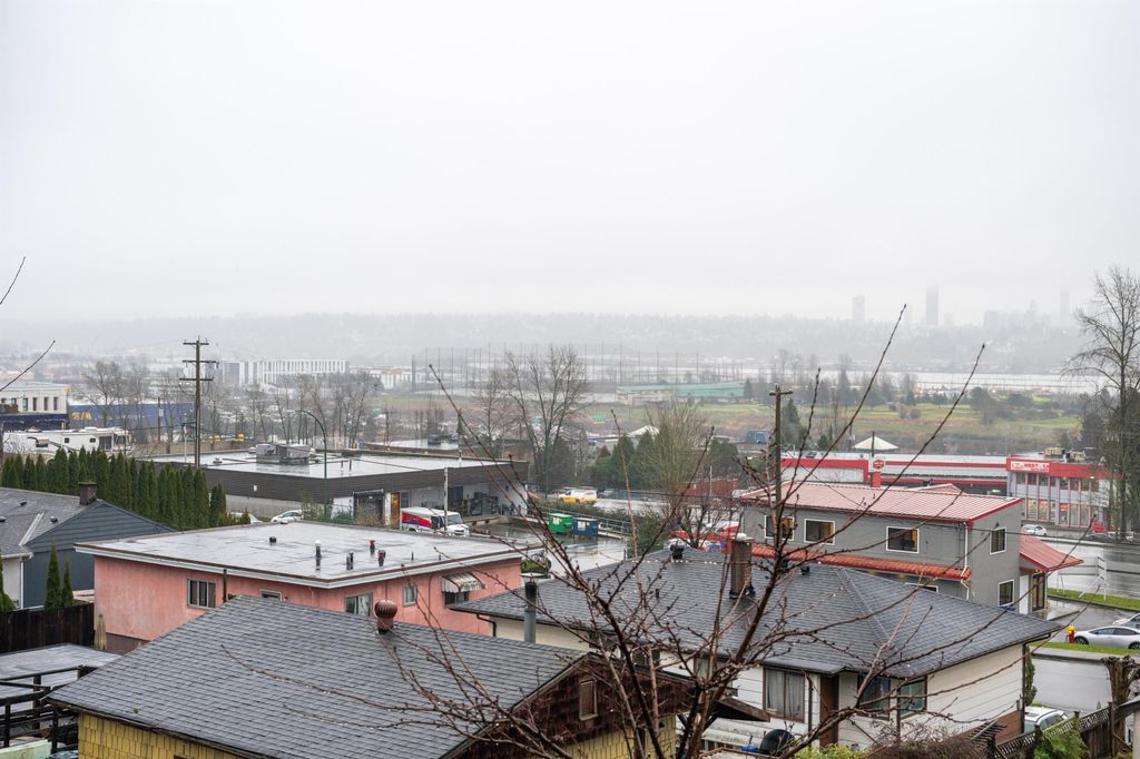 listing image 1100858346624320200