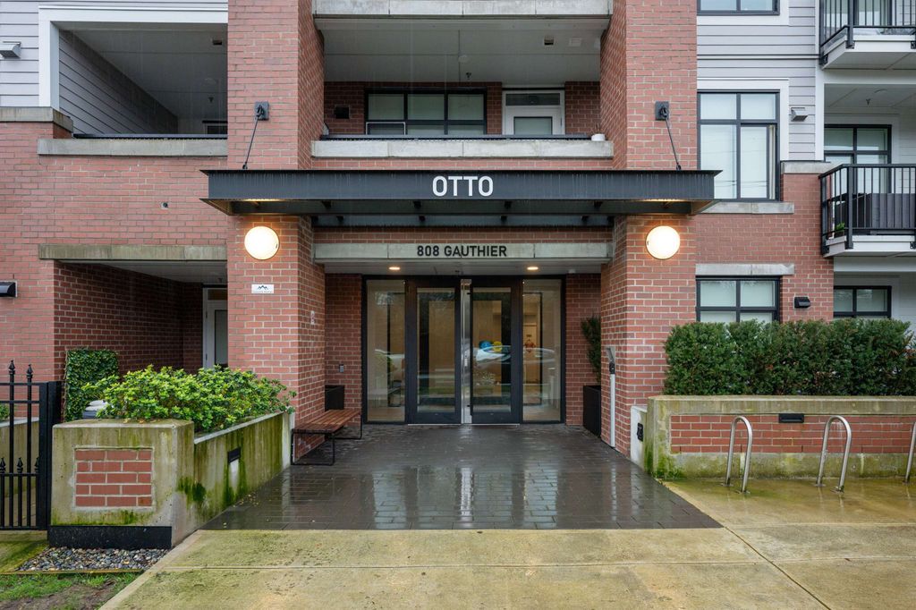 listing image 1103980386828801894