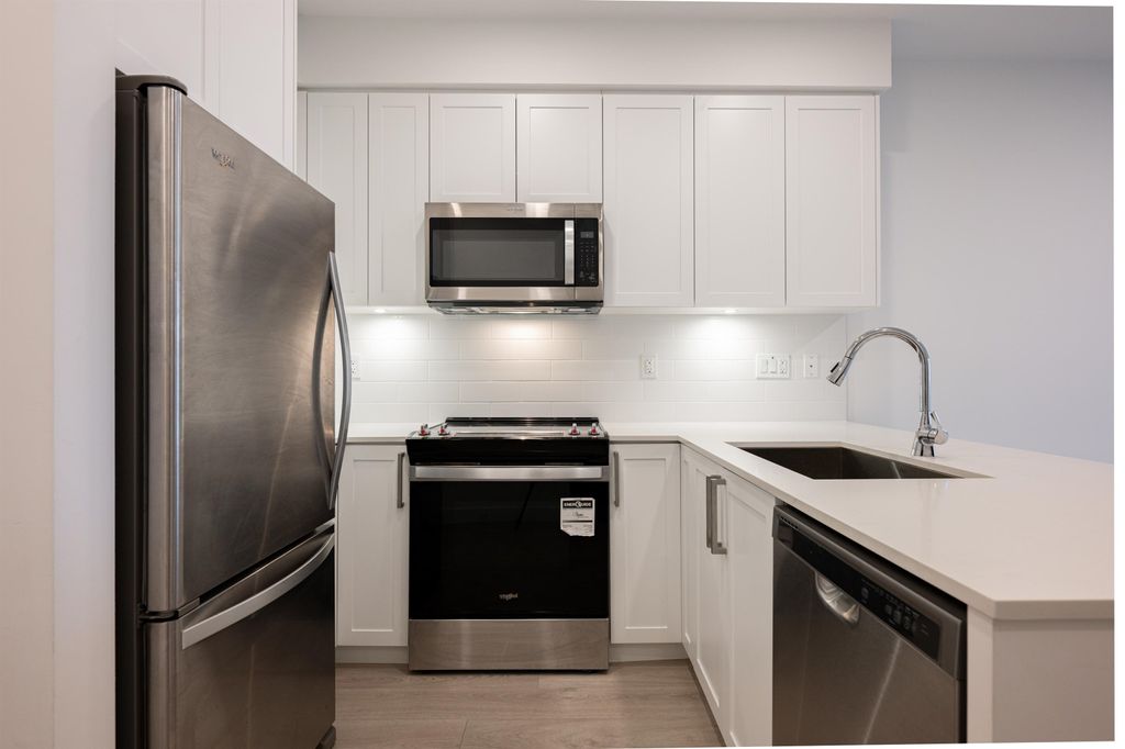 listing image 1103317526604905117