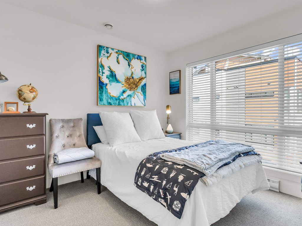listing image 1109285838435493744