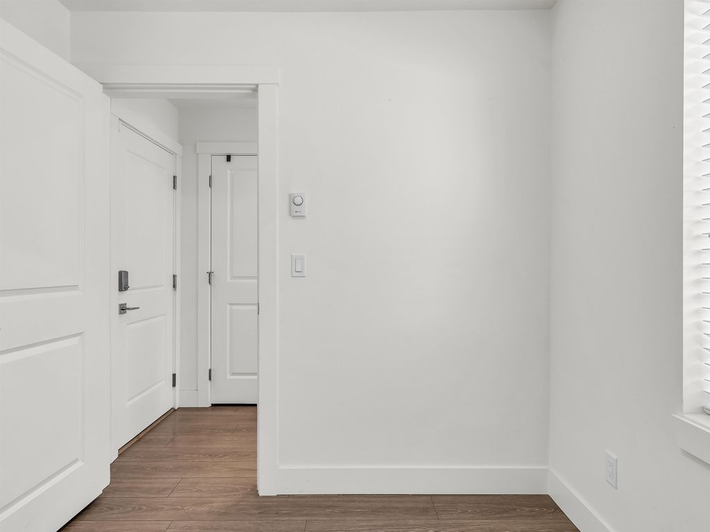 listing image 1101749751258968270