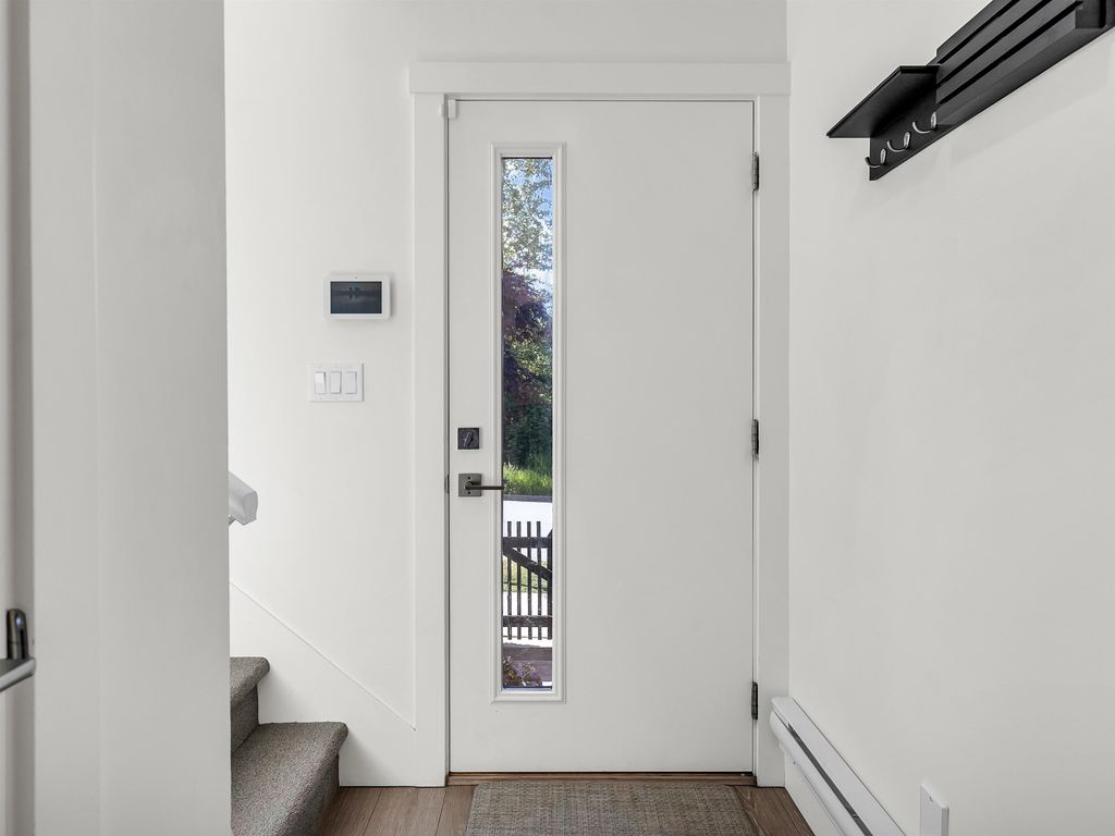 listing image 1108848463693191910
