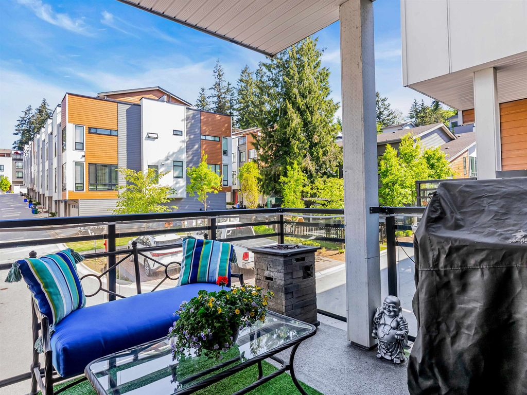 listing image 1106441252793600096