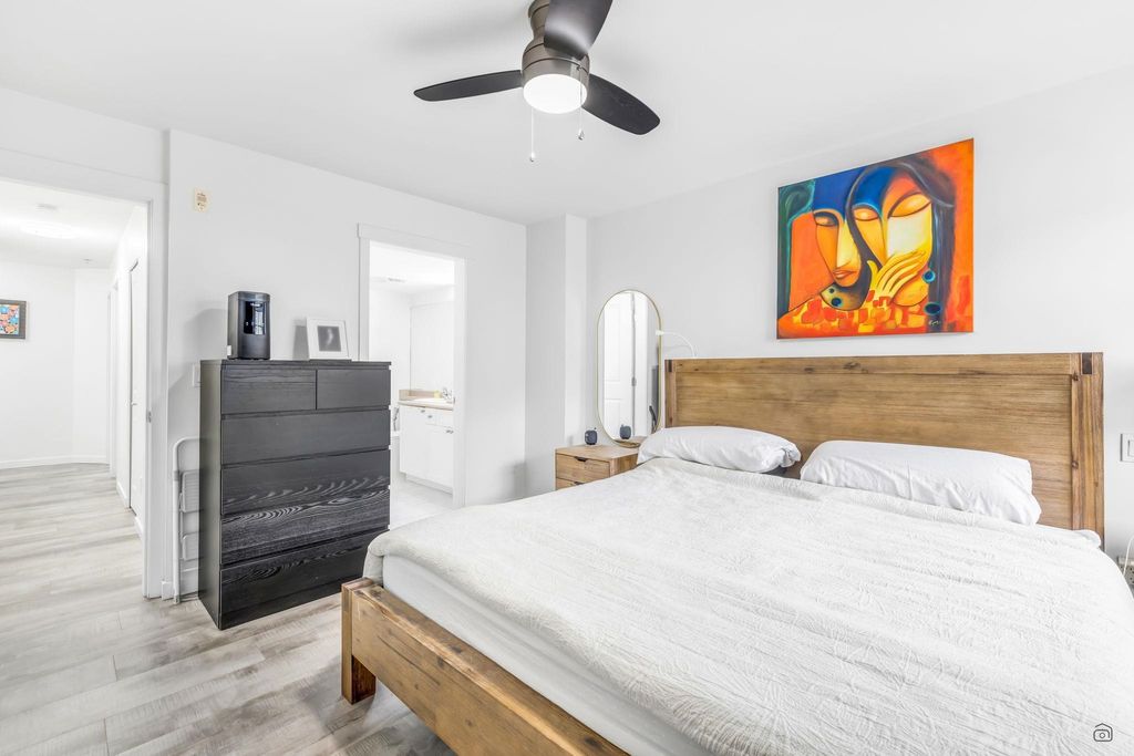 listing image 1109005215023936182