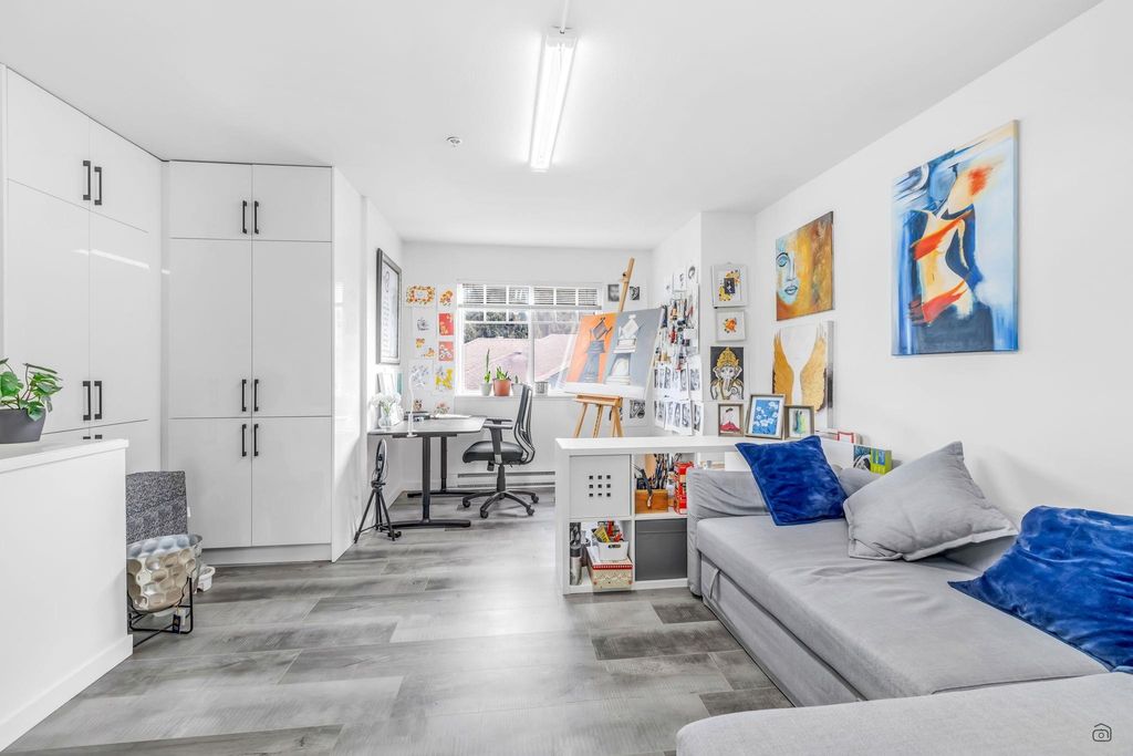 listing image 1105118059457713330