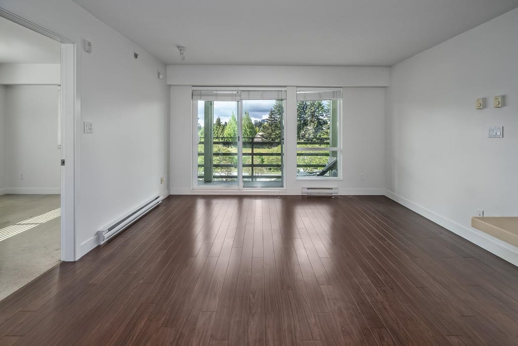 Photo of 15735 Croydon Drive #406, Surrey, BC V3Z 2L5 (MLS # R3148116)