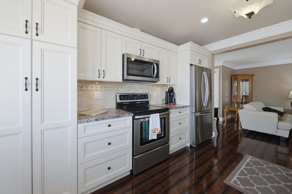 Photo of 2425 Church Street #312, Abbotsford, BC V2T 3J8 (MLS # R3137363)
