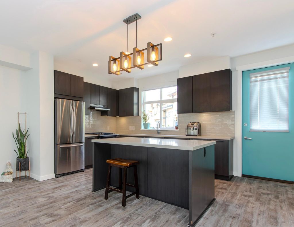 listing image 1109170016374064653