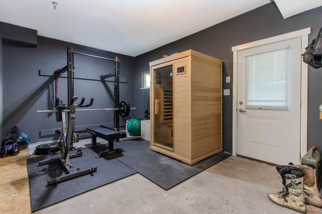 listing image 1109696547333196772