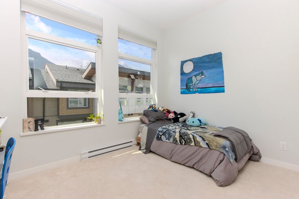 listing image 1105967466106578681