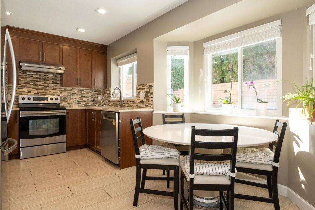 listing image 1109294331746948753