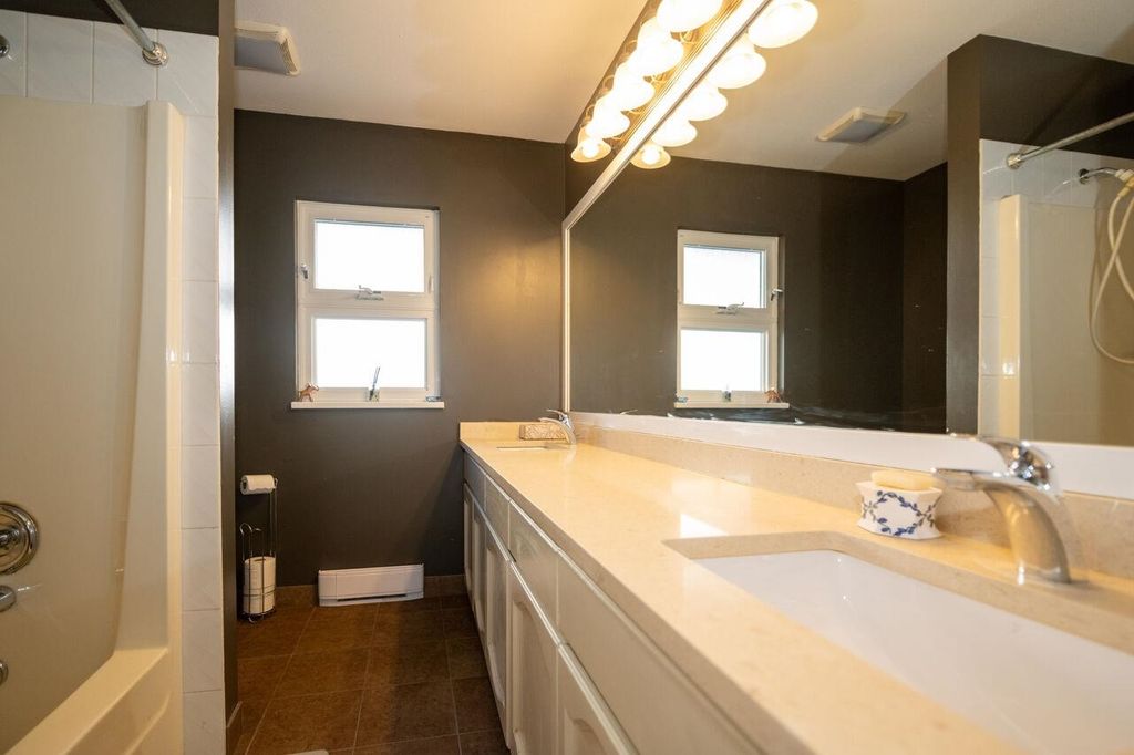 listing image 1100407558716328610