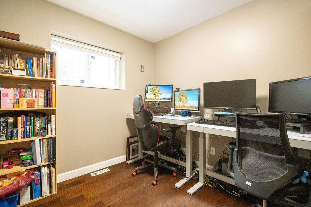 listing image 1103641004726185796