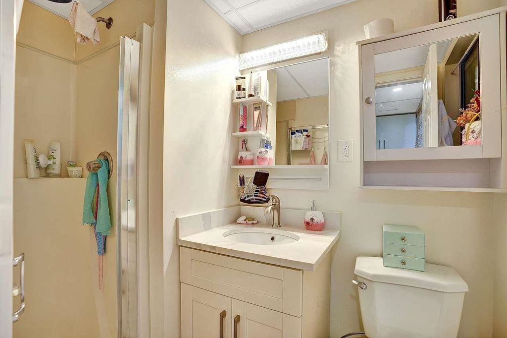 listing image 1104575535539950367
