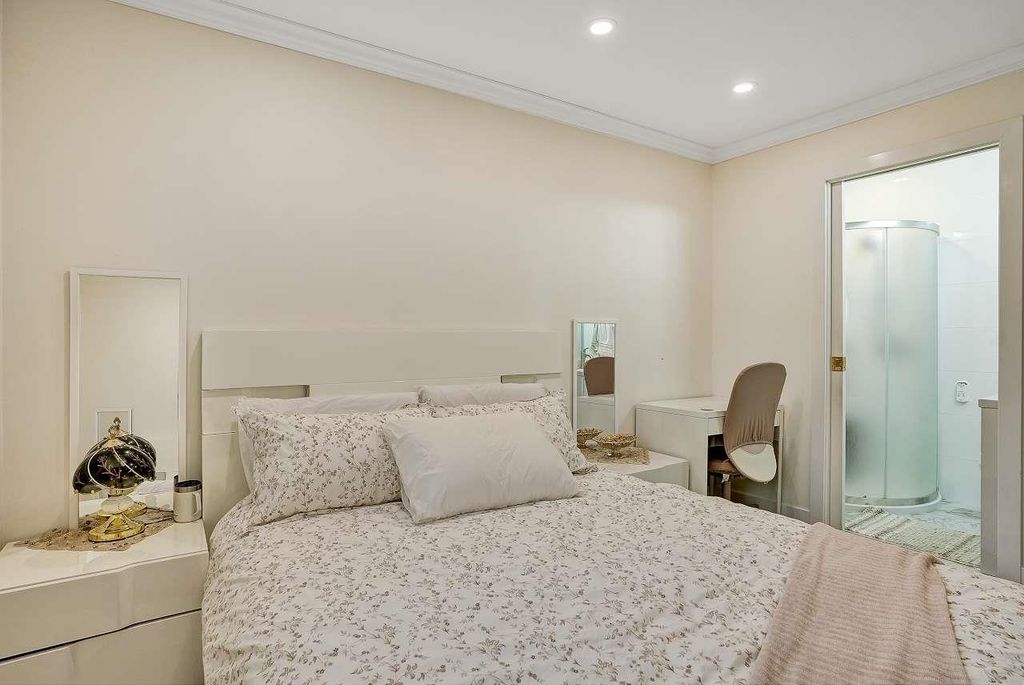 listing image 1101168094471135038