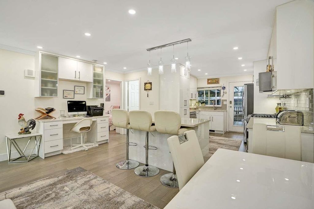 listing image 1107455750545545298