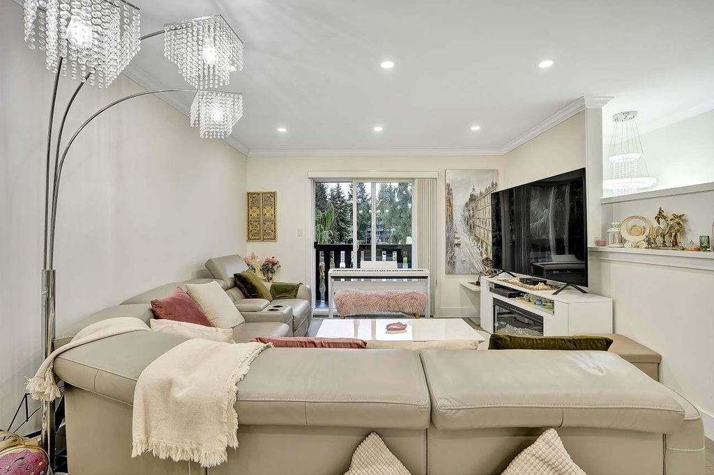 listing image 1105307040210387581