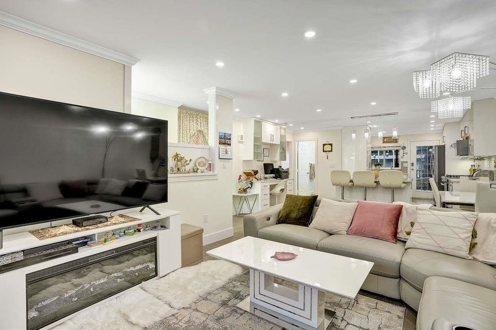 listing image 1106684539580198366